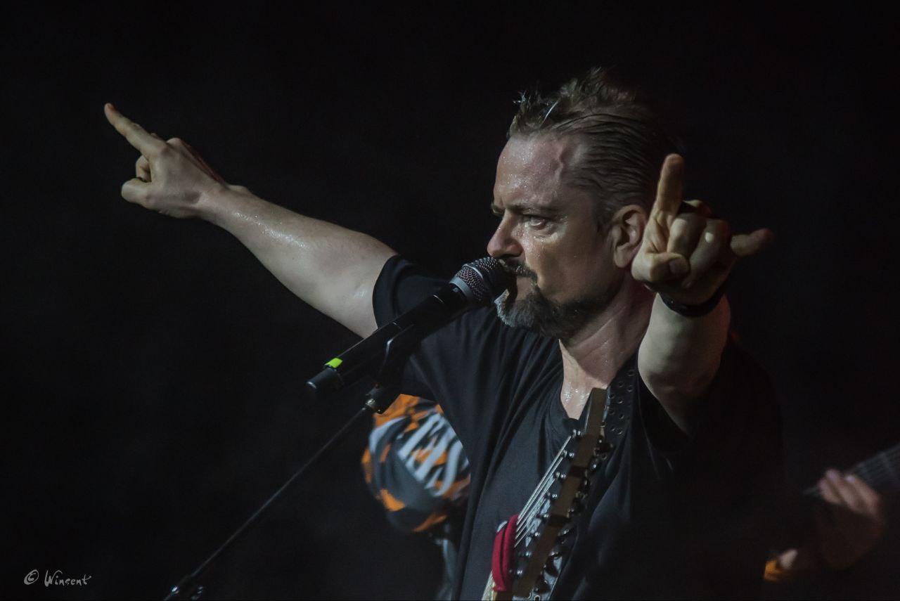 Фото Это аншлаг! Александр Пушной собрал полный зал на двухчасовом концерте в Новосибирске  — ФОТОРЕПОРТАЖ 2